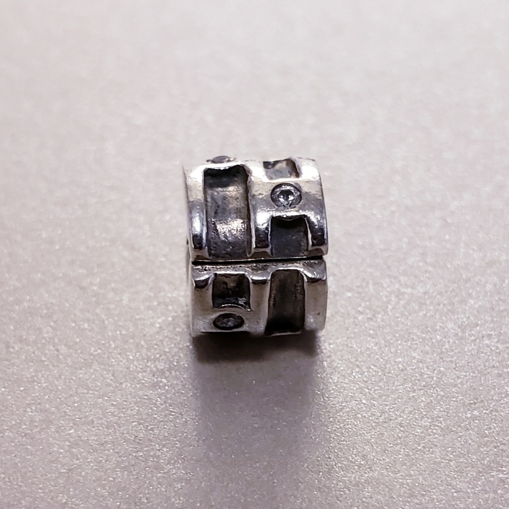 Authentic Pandora Retired Clip #790291cz - Picture 2 of 5